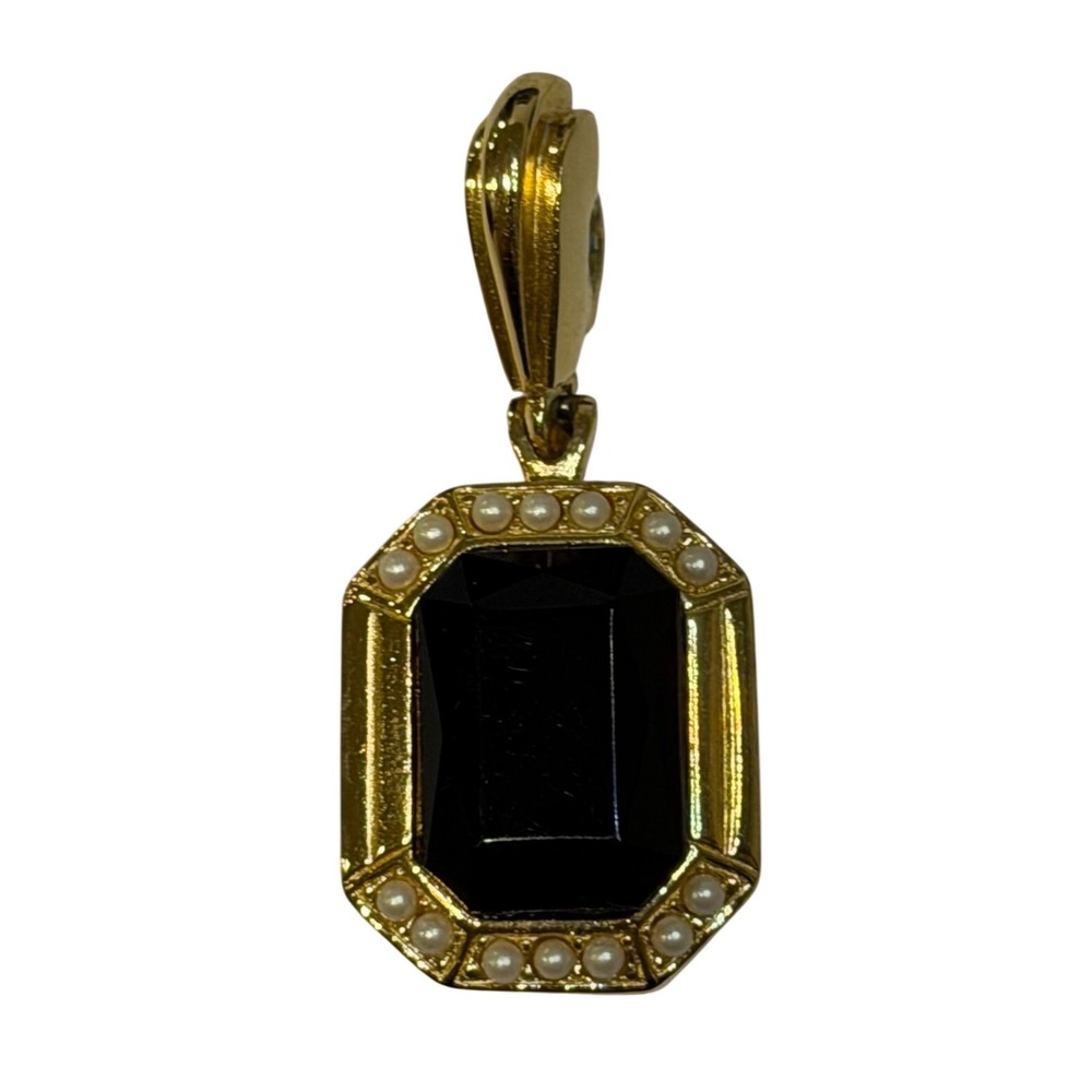 Richelieu Vtg Gold Tone Black Onyx Faux Pearl Enhancer Pendant Necklace Charm